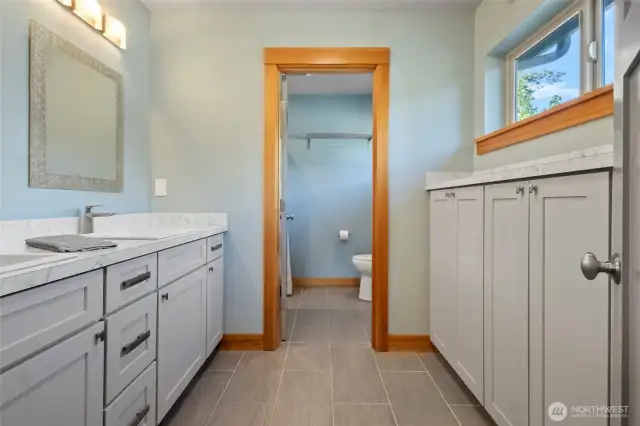 Full bath upstairs with double vanity