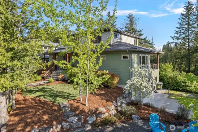 Beautifully landscaped low maintenance yard