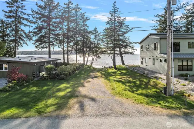 Community Beach access to the shoreline