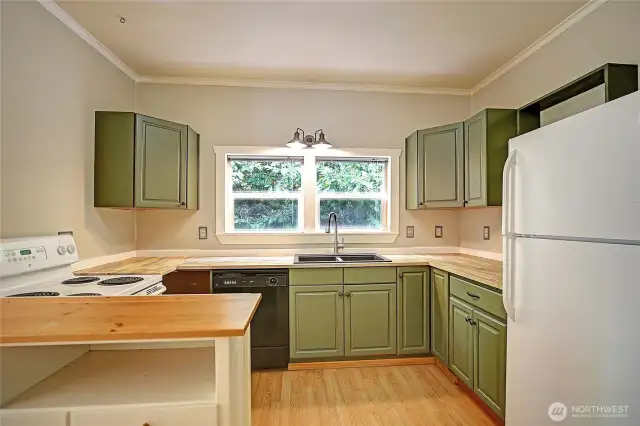Updated kitchen w/ butcher block counters.