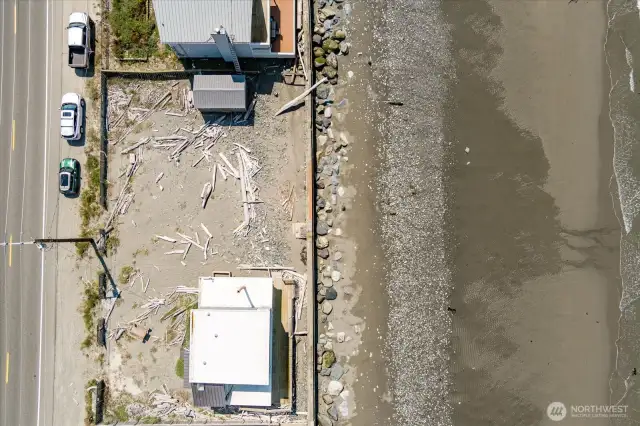 Aerial View of both parcels and beach.