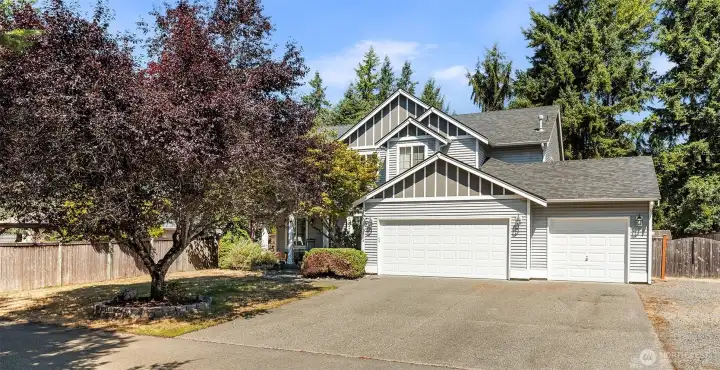 Over 2700sf, 4-BR plus an office, huge 3-car garage plus driveway and side parking, boats/trailers/RV's welcome because there is no HOA!
