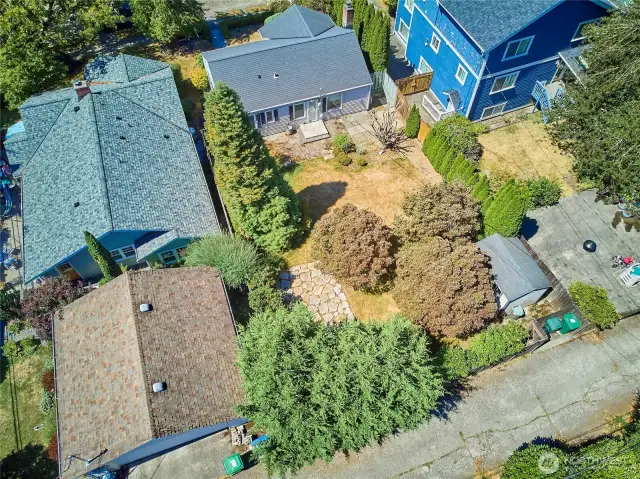 Birds eye view of lot.