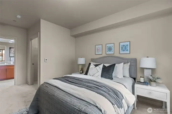 Primary bedroom with walk-in closet & ensuite bathroom