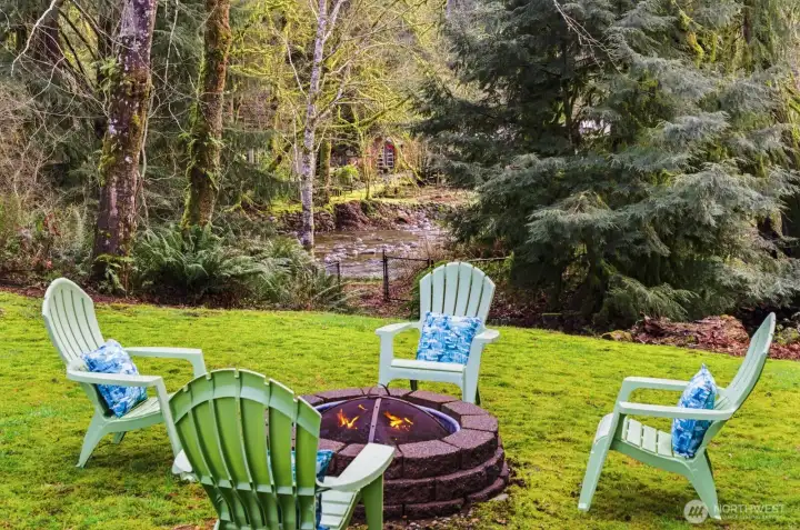 Awwww, image the sounds of the tranquil river while enjoying time with family and friends!