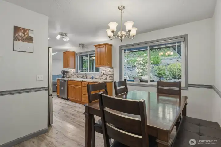 Dining area right off kitchen