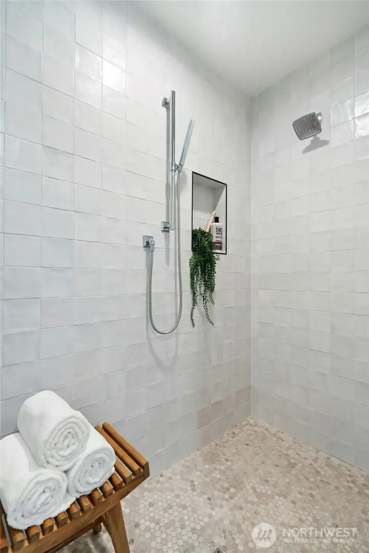 Oversize shower. Oversize shower.