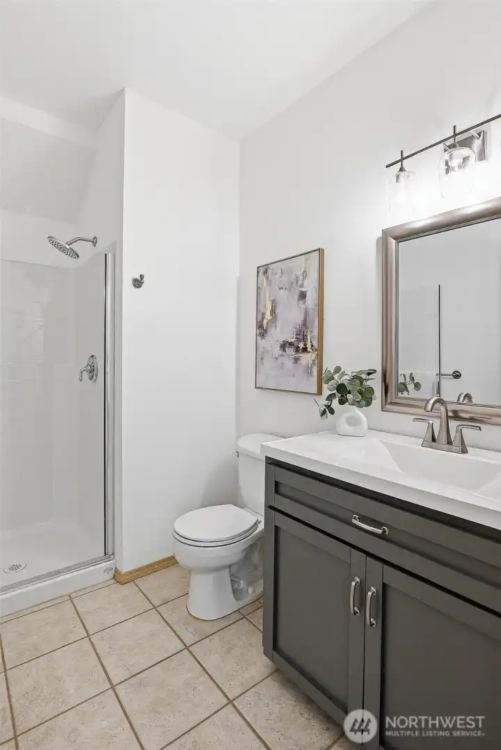 Main Level 3/4 Bath