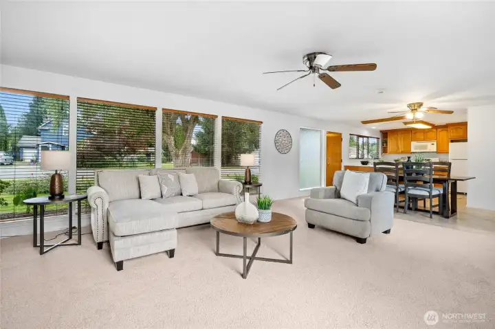 Open to Dining/Kitchen