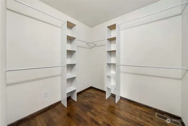 Walk in closet in primary bdrm