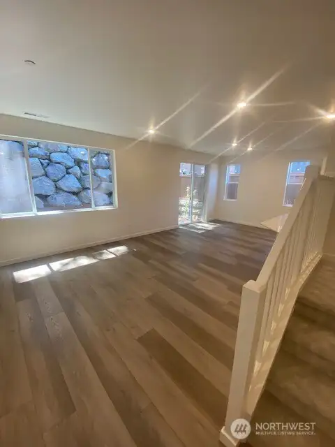Living/Dining Rm