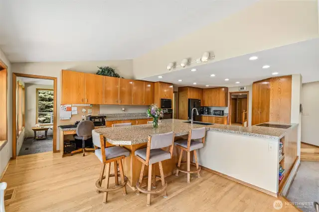 Full kitchen view.