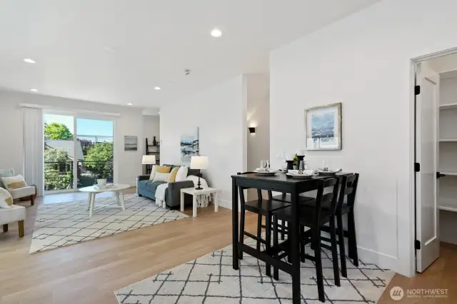 Open-space for entertaining and high ceilings