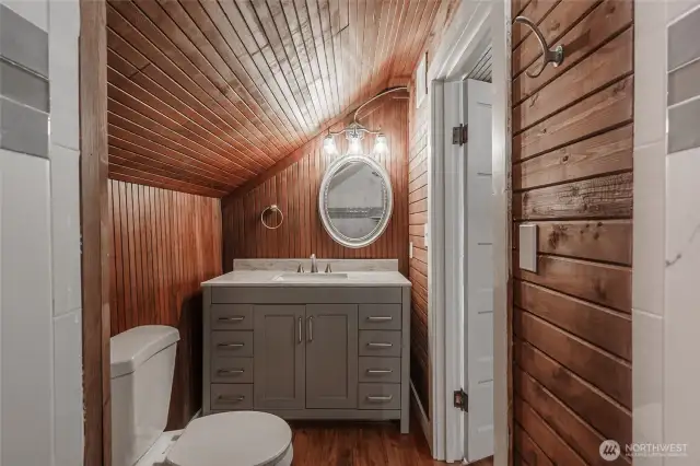 Upstairs primary bathroom