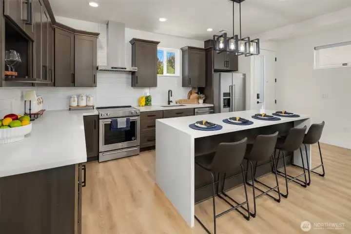 Corner Kitchen + Eating Space