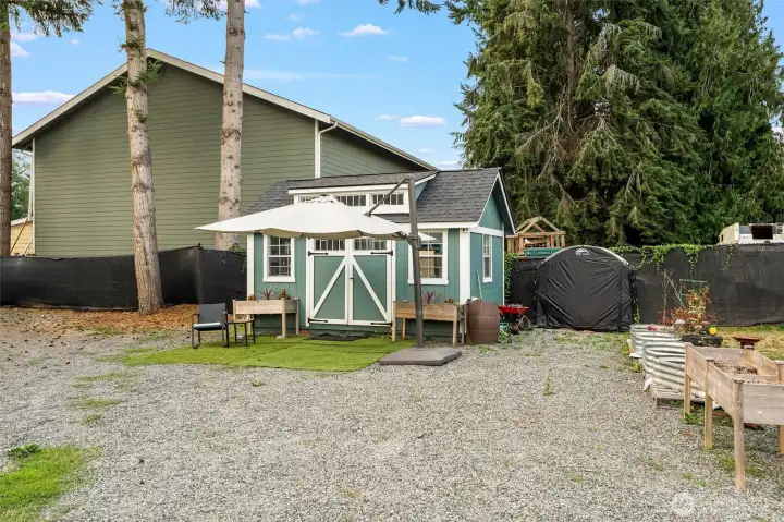 Detached office or hobby shed.