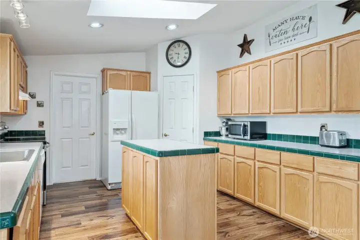 Kitchen w/LVP Flooring