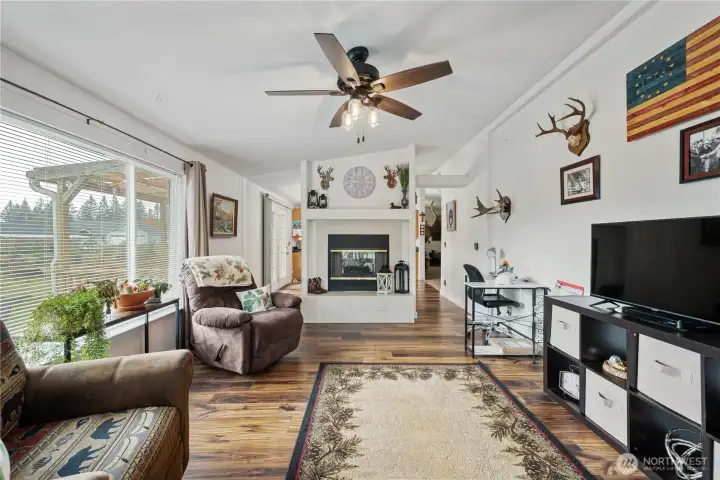 Family Room w/Fireplace