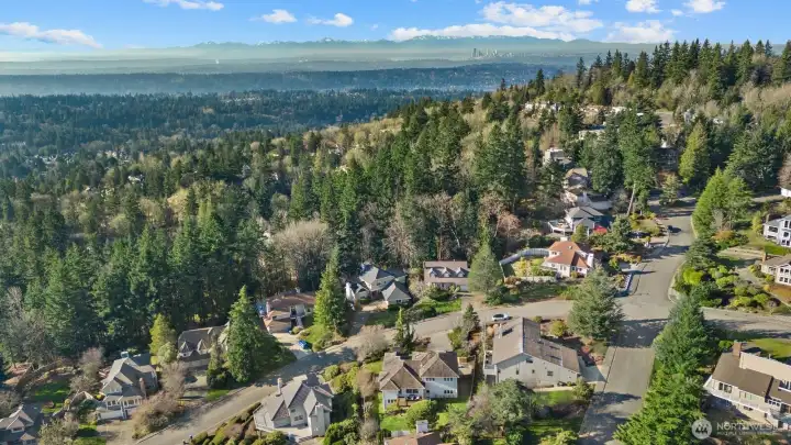 Located on a quiet and peaceful dead-end street. You'll enjoy  gentle breezes and the occasional visit from high-soaring eagles.