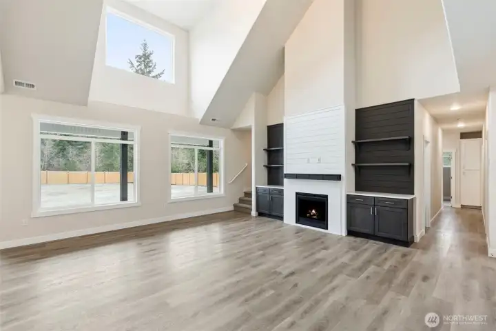 Photos are for illustration purposes only. Builder reserves the right to make changes without notification.