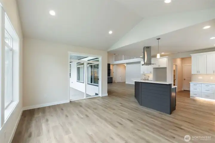 Photos are for illustration purposes only. Builder reserves the right to make changes without notification.