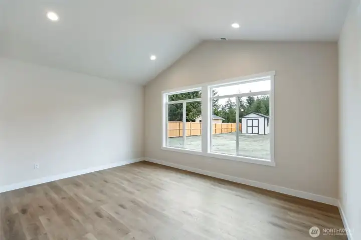 Photos are for illustration purposes only. Builder reserves the right to make changes without notification.