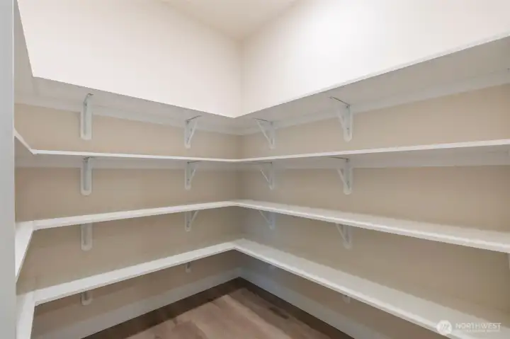 Photos are for illustration purposes only. Builder reserves the right to make changes without notification.