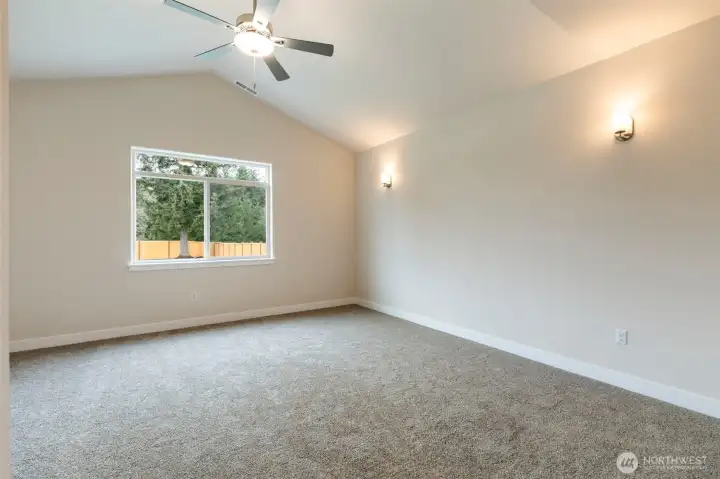 Photos are for illustration purposes only. Builder reserves the right to make changes without notification.