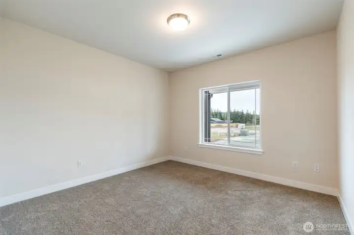 Photos are for illustration purposes only. Builder reserves the right to make changes without notification.