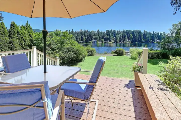 Enjoy the lake views, relax and watch all the lake activities from your back deck.