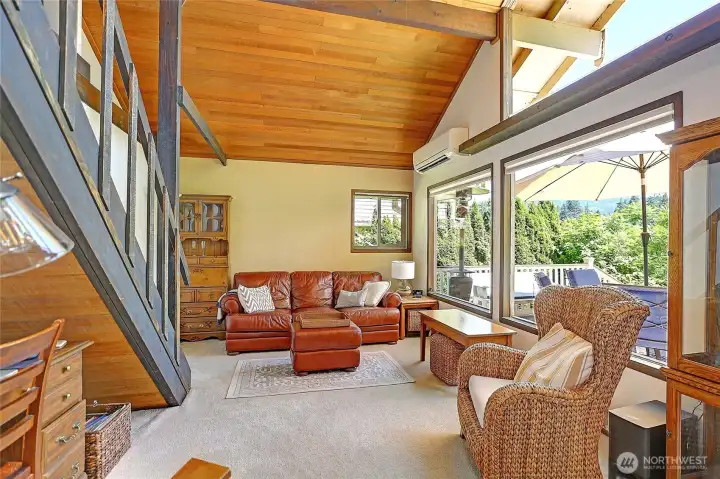 Amazing lake views from wherever you are sitting.