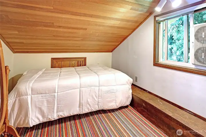 Nice additional room upstairs in the loft.