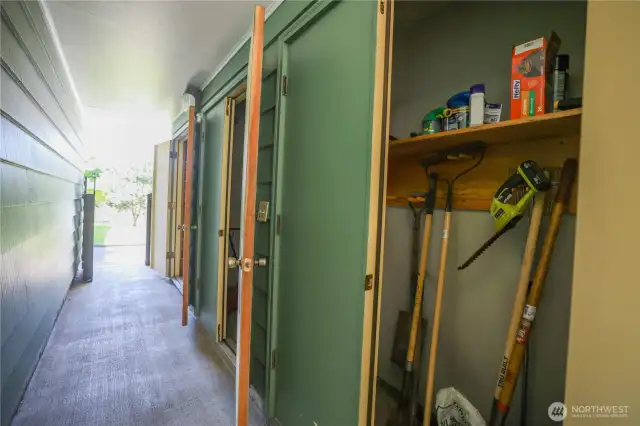 Breezeway between garage and house has even MORE storage space
