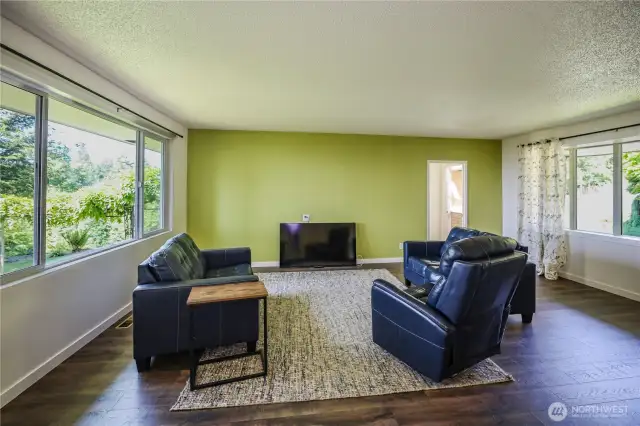 Nice sized living area with great views
