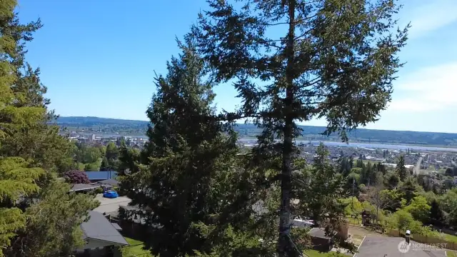 Look at that view. imagine yourself seeing this every day from the privacy of your own beautiful home. This is the only house on Broadway Hill to have this view.
