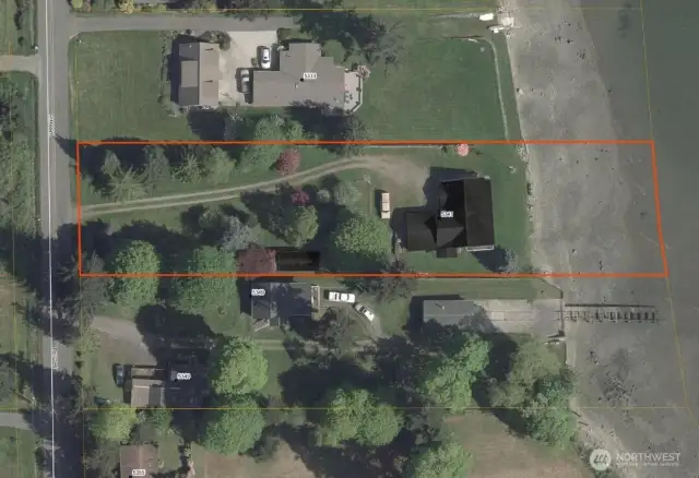 Property Lines Outline - indicating the Tidelands