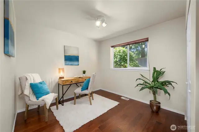 good sized secondary rooms