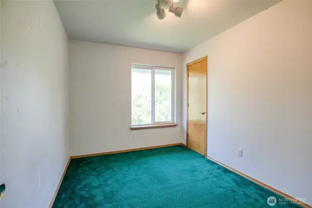 Upstairs bedroom #4