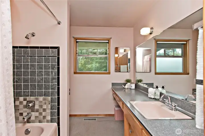 Full Bathroom