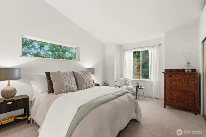 Large Primary suite with Vaulted ceilings