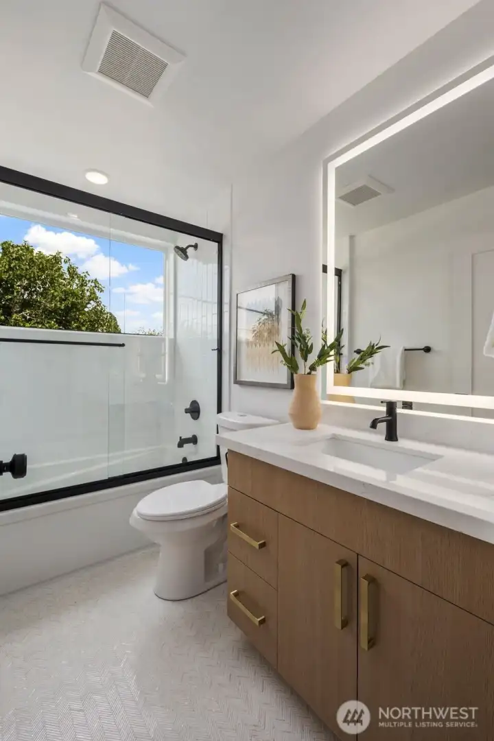 Pictures from model home 818A.