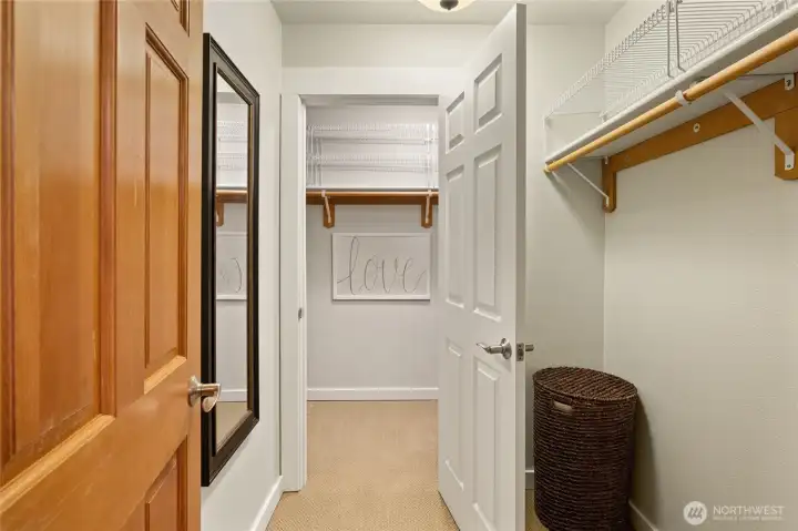 Primary has 2 Closets