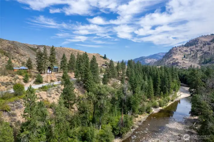 The Chewuch river is a stones throw away.