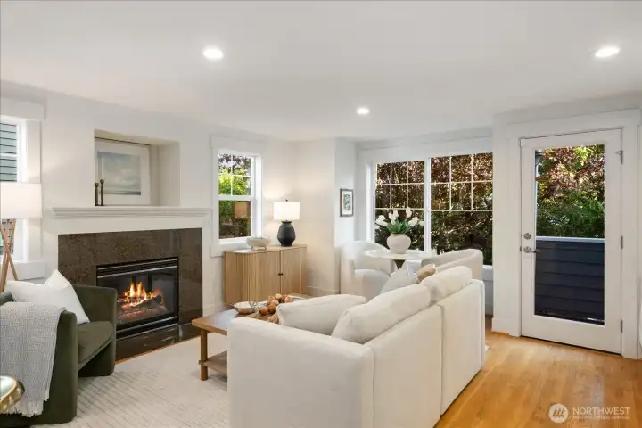 Bathed in abundant south-facing light, the main living level stays bright and cheerful all year long, capturing every bit of vitamin D even on the quietest winter days.