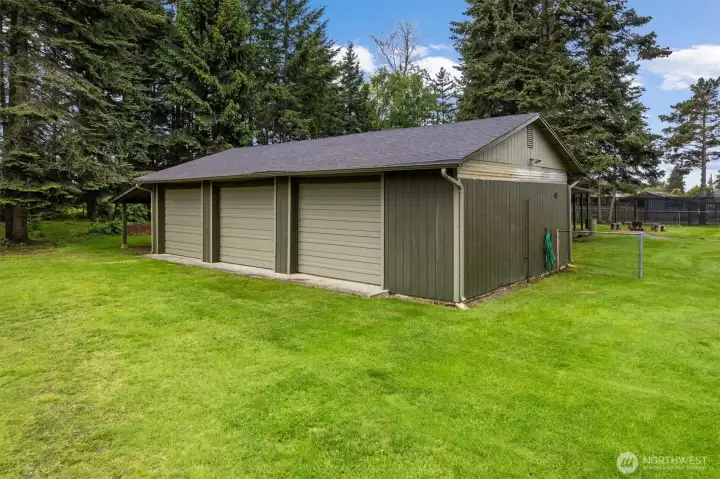 3 car garage