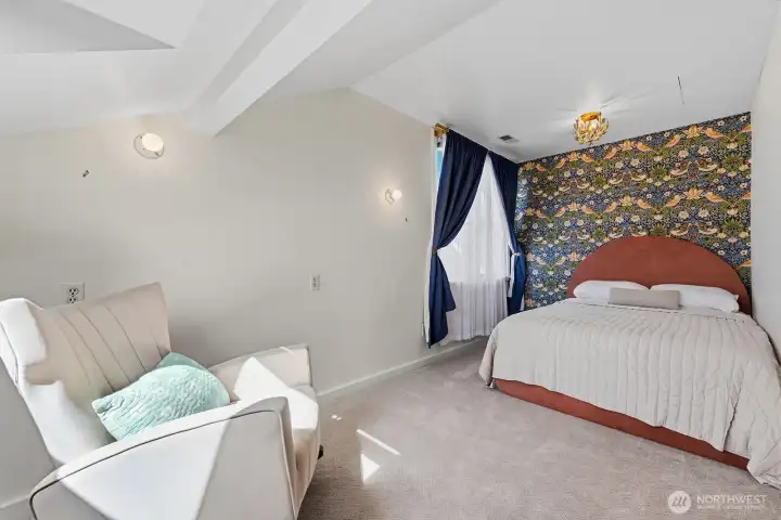 Upstairs Bedroom 2