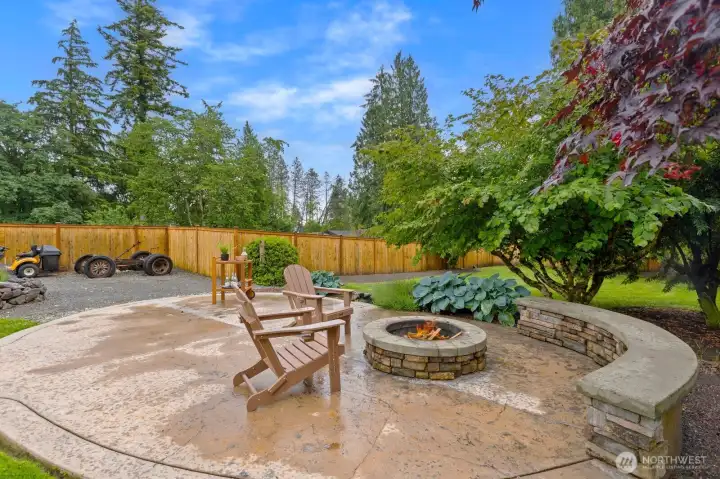 Gather around the built-in fire pit and enjoy evenings under the stars.