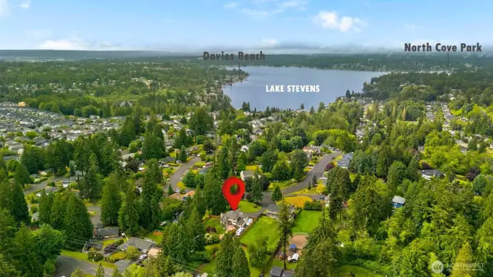 Conveniently located near Highway 9, Highway 2, I-5, Costco, Lake Stevens, shopping, and dining.