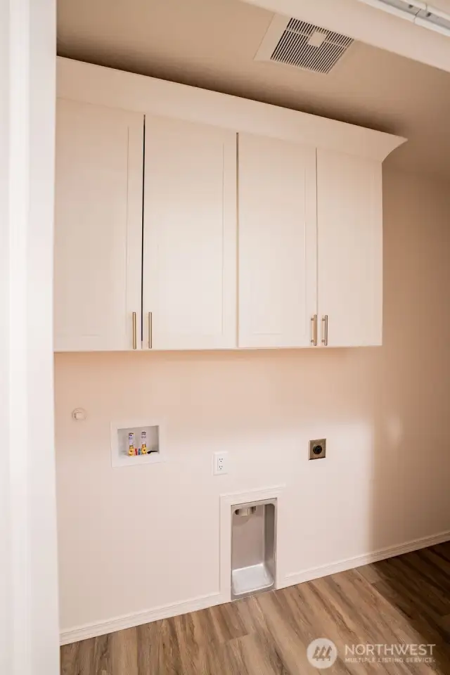 Photos are from a previously built home. Photo renderings may include upgrades/furnishings not included in base price.