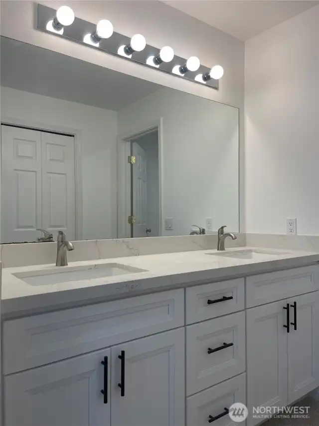Master Vanity